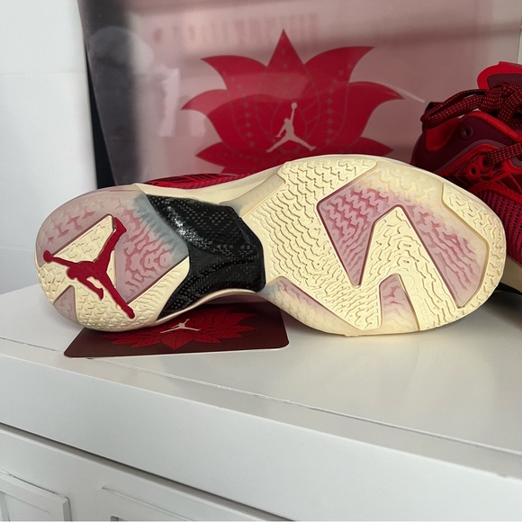 Limited Edition Jordan 37 Low Lift Up (Women’s) size 9.5 - Picture 6 of 10